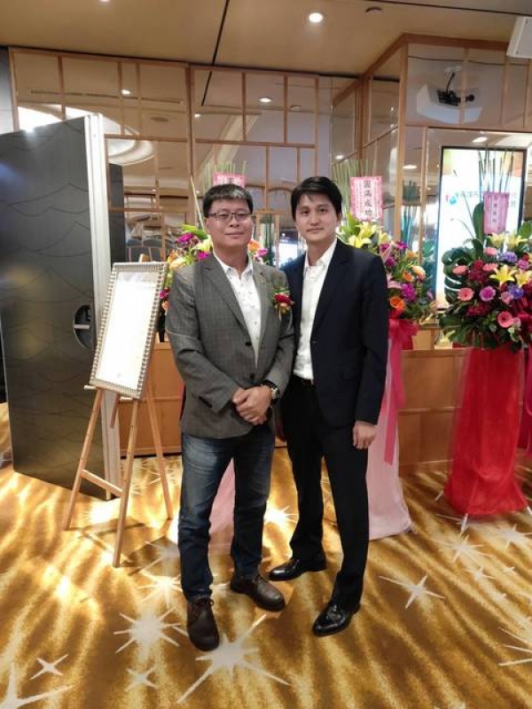  107年10月12日高雄市租賃住宅服務商業同業公會於漢來大飯店舉行第一屆理事長就職暨理監事授證