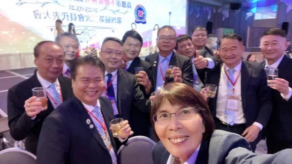 112年3月21日宋理事長文欽.魏榮譽理事長政方，黃輔導理事長兆堂，  李常監天保參加全聯會及高雄巿公會會員大會.