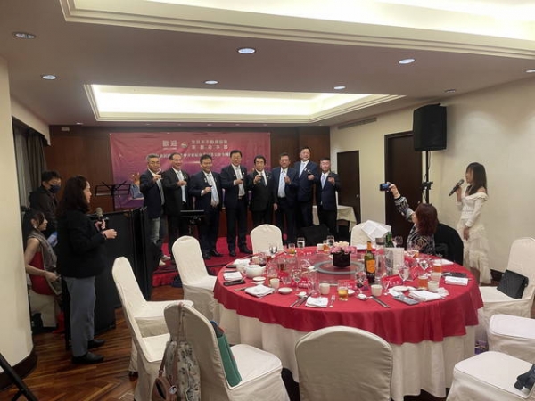 113年2月29日全日本不動產協會來訪全聯會,本會宋理事長文欽,李常監天保參加聯誼活動.